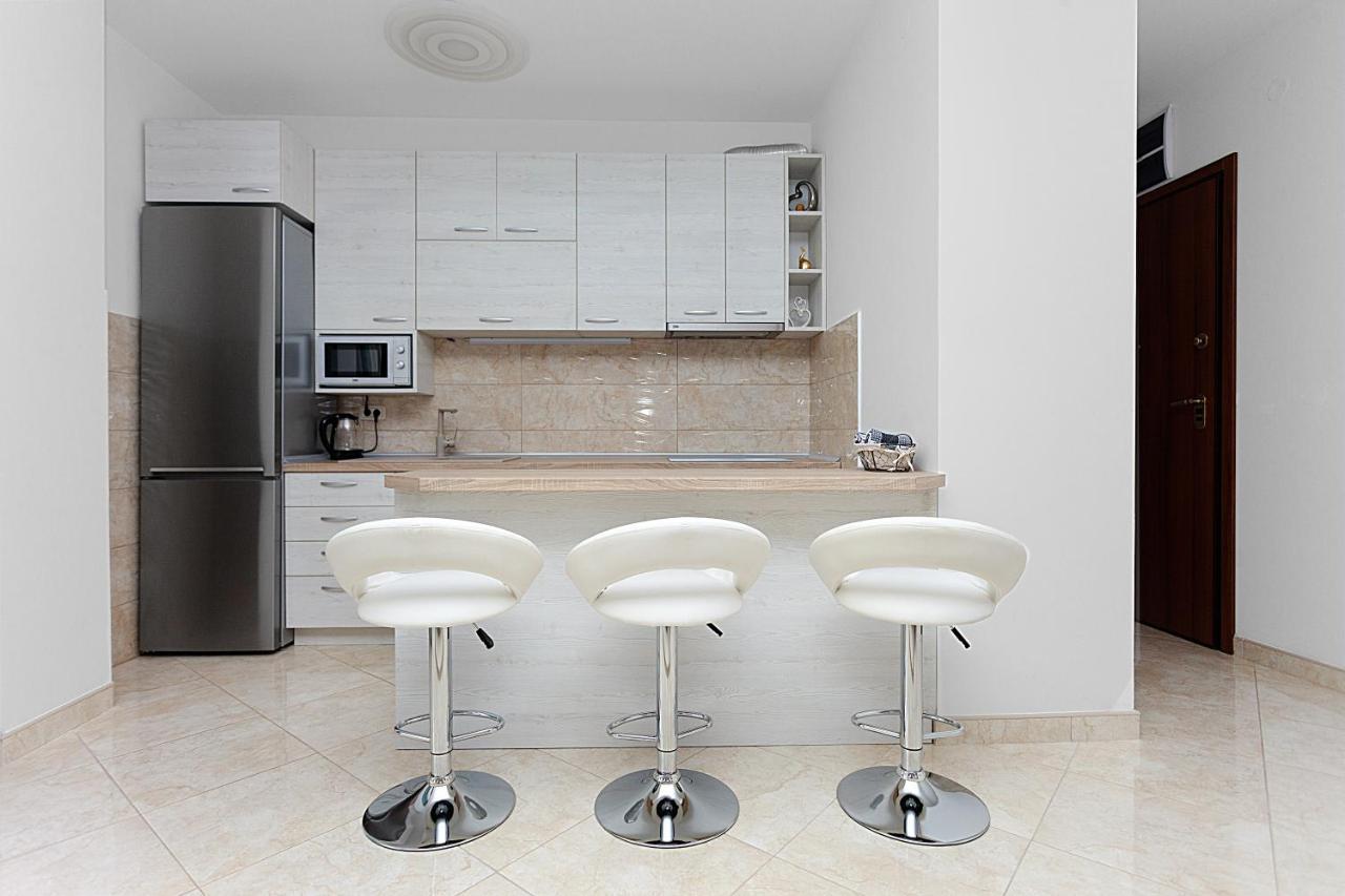 Three Bedroom Spacious Apartment Anatolia Μπούντβα Εξωτερικό φωτογραφία
