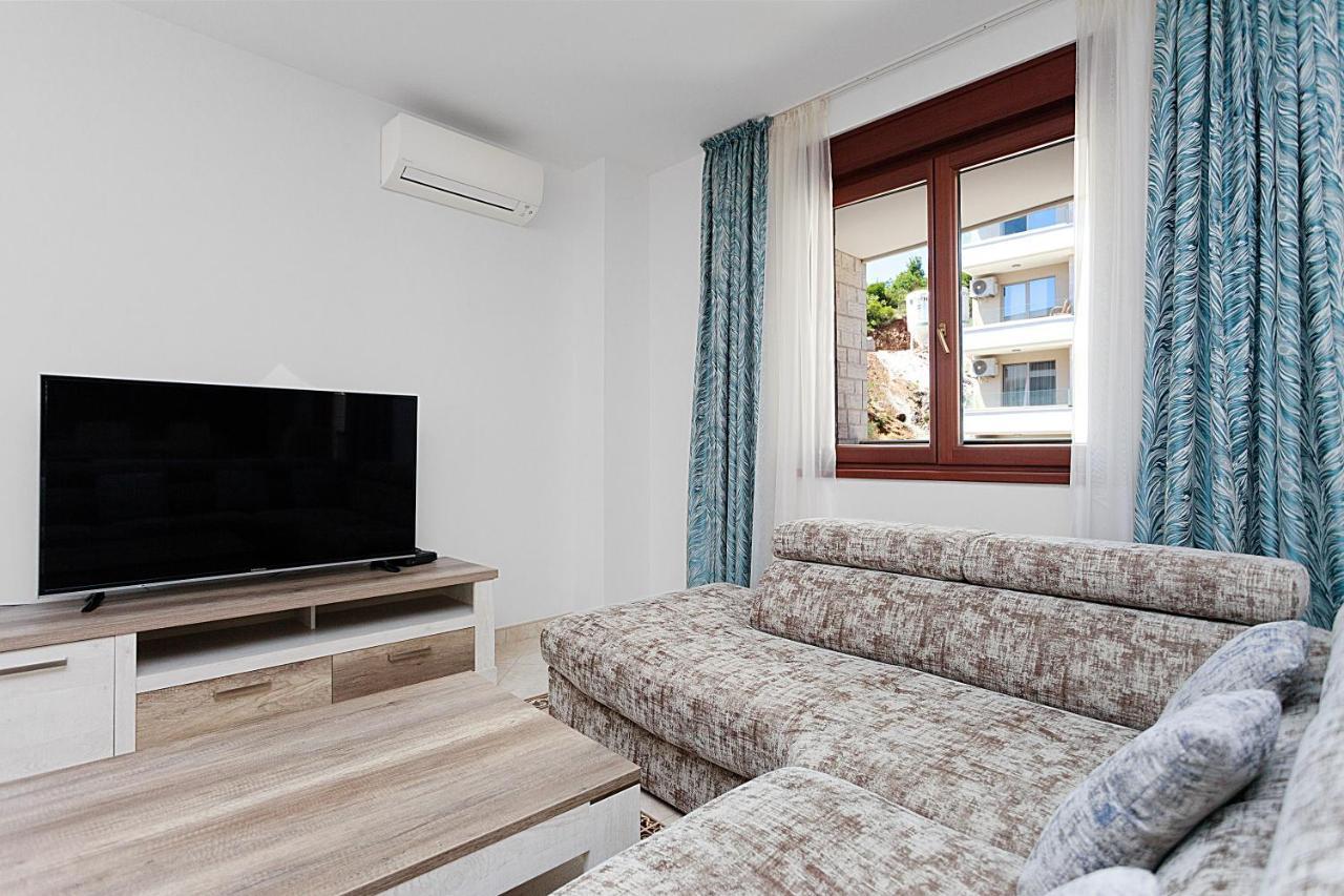 Three Bedroom Spacious Apartment Anatolia Μπούντβα Εξωτερικό φωτογραφία